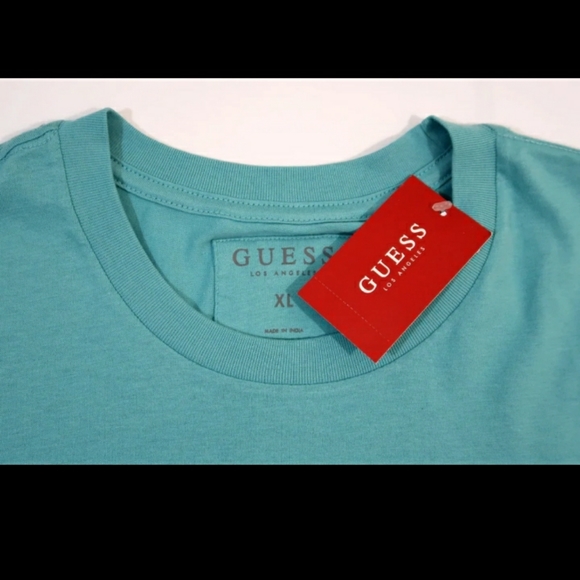 BNWT Guess Tshirt for men XL - Picture 2 of 3